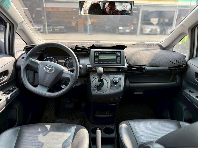 TOYOTA豐田 WISH  第10張相片