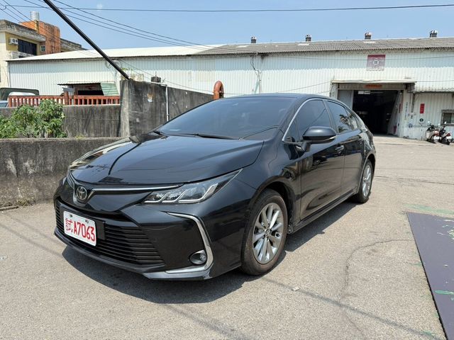 TOYOTA豐田 ALTIS  第1張相片