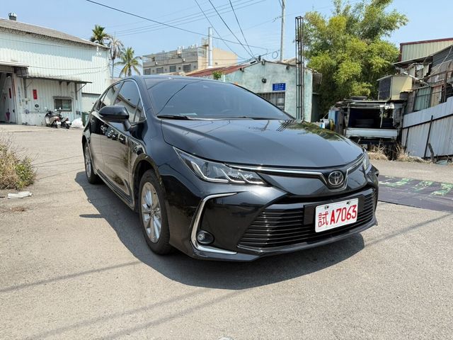 TOYOTA豐田 ALTIS  第3張相片