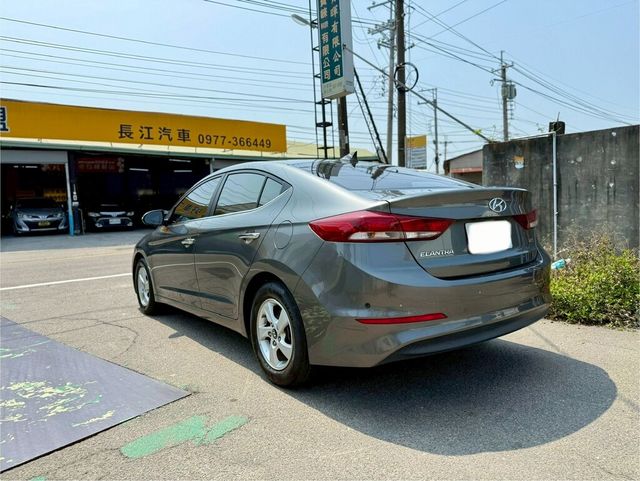 HYUNDAI現代 ELANTRA  第6張相片