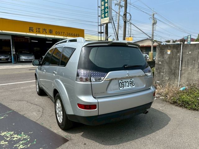 MITSUBISHI三菱 OUTLANDER  第6張相片