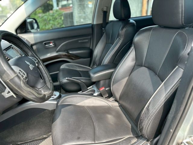 MITSUBISHI三菱 OUTLANDER  第7張相片