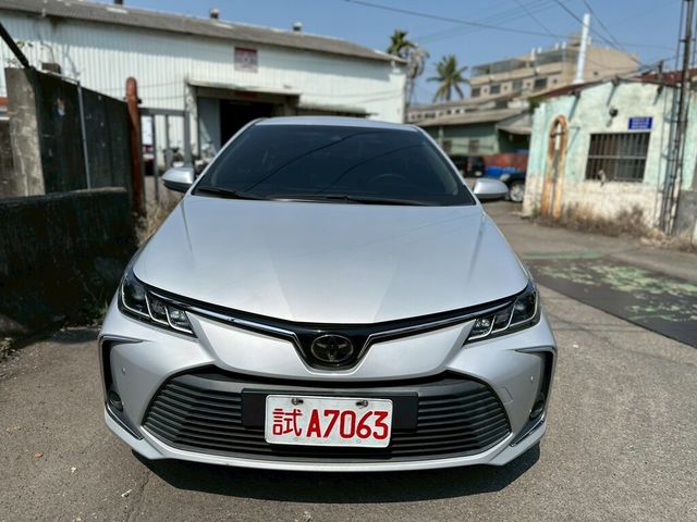 TOYOTA豐田 ALTIS  第2張相片