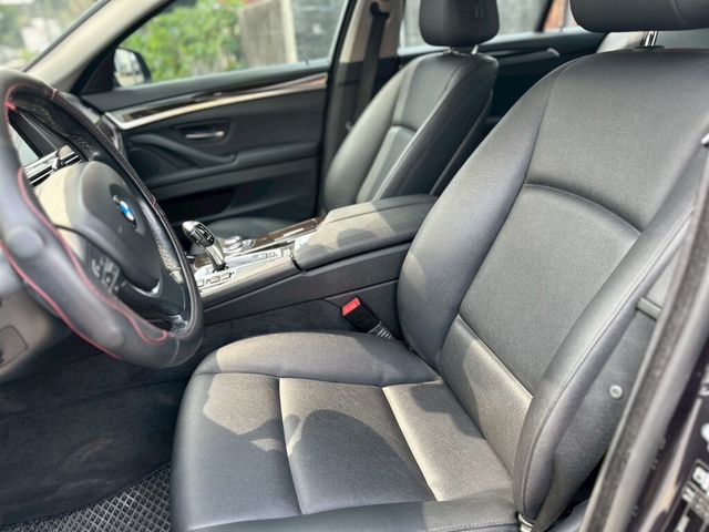 BMW寶馬 520I  第7張相片