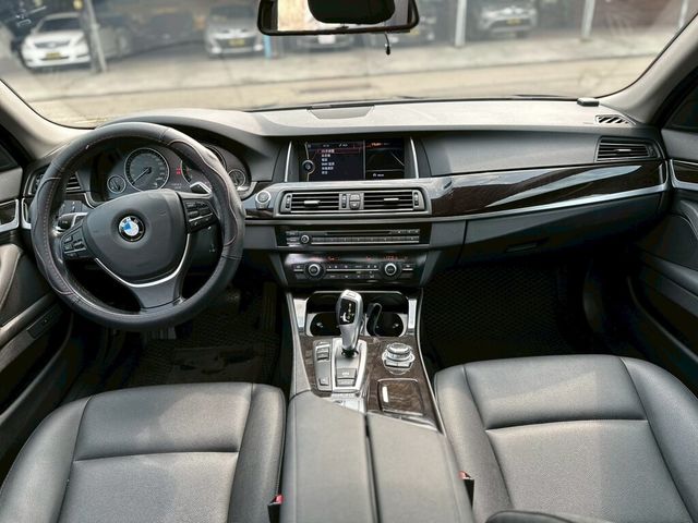 BMW寶馬 520I  第9張相片
