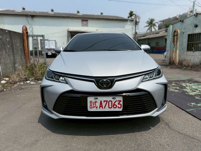 TOYOTA豐田 ALTIS  第2張相片