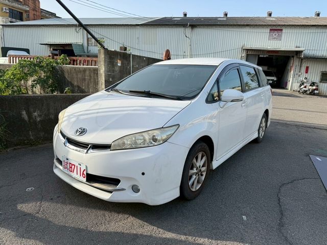 TOYOTA豐田 WISH  第2張相片