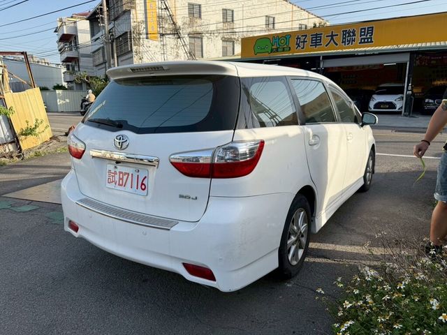 TOYOTA豐田 WISH  第3張相片