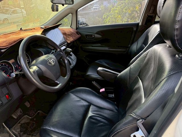 TOYOTA豐田 WISH  第5張相片