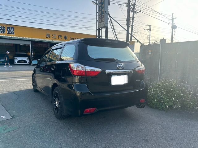 TOYOTA豐田 WISH  第6張相片