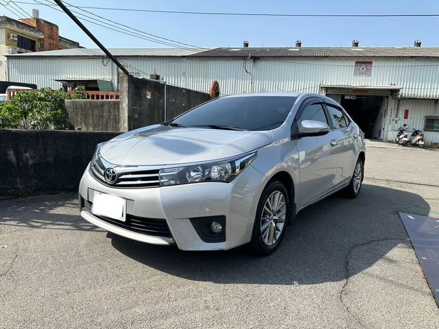 TOYOTA豐田 ALTIS  第3張相片