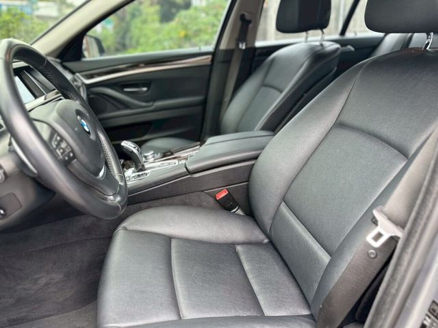BMW寶馬 520D  第7張相片