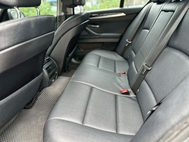 BMW寶馬 520D  第8張相片