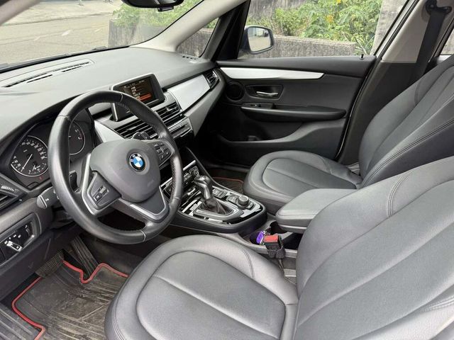 BMW寶馬 218D  第5張相片