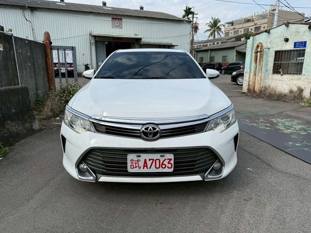 TOYOTA豐田 CAMRY  第2張相片