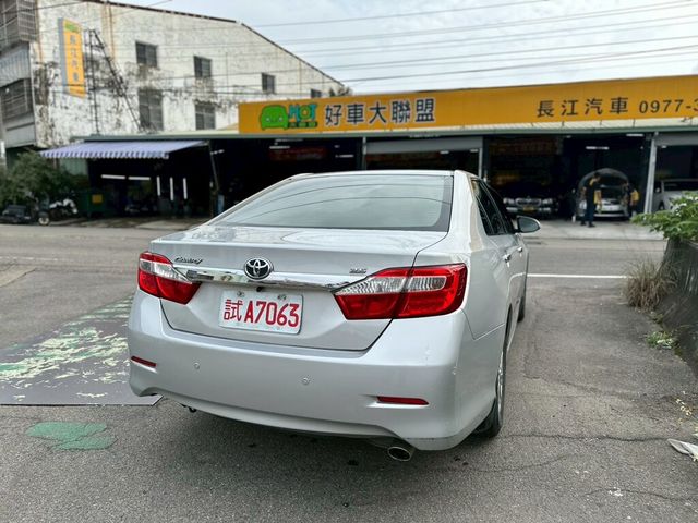 TOYOTA豐田 CAMRY  第4張相片