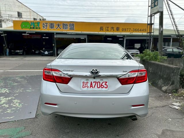 TOYOTA豐田 CAMRY  第5張相片
