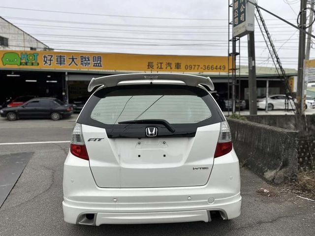 TOYOTA豐田 ALTIS  第3張相片