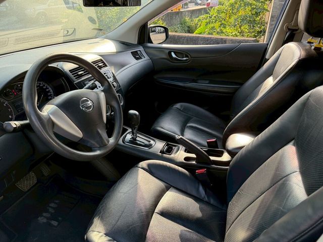 NISSAN日產 TIIDA  第6張相片