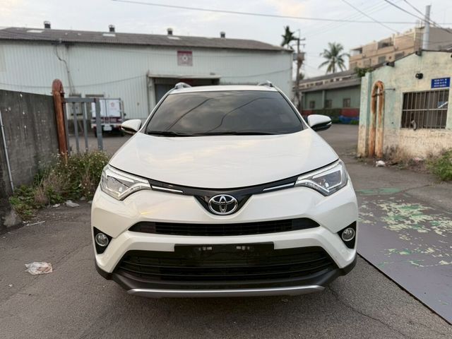 TOYOTA豐田 RAV4  第2張相片