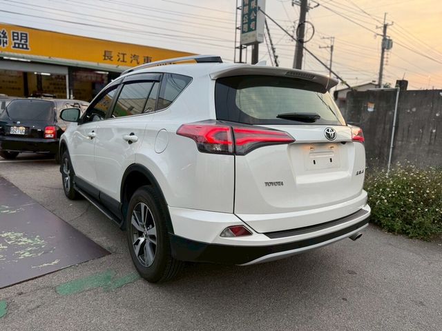 TOYOTA豐田 RAV4  第4張相片