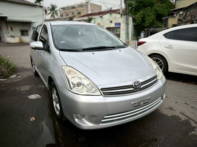 TOYOTA豐田 WISH  第3張相片