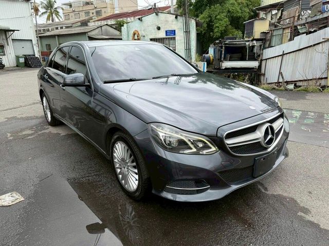 M-BENZ賓士 E200  第2張相片