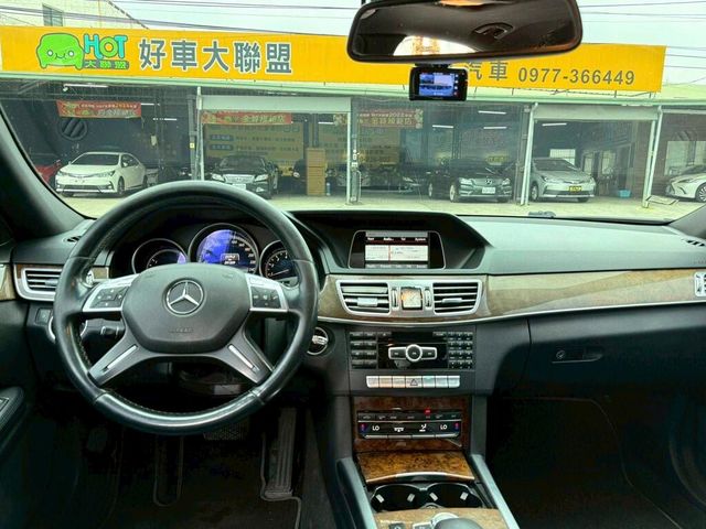 M-BENZ賓士 E200  第5張相片