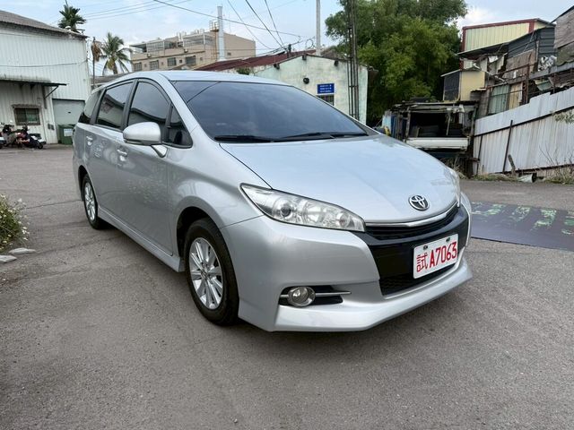 TOYOTA豐田 WISH  第2張相片