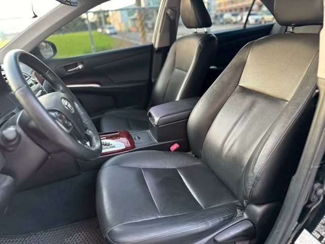 TOYOTA豐田 CAMRY  第6張相片