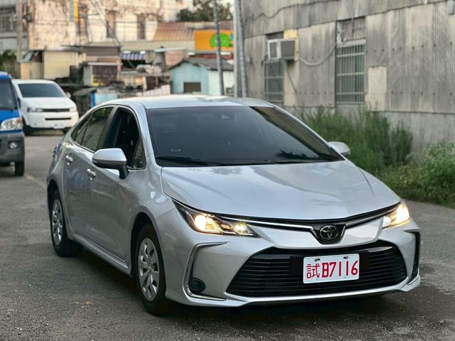 TOYOTA豐田 ALTIS  第2張相片