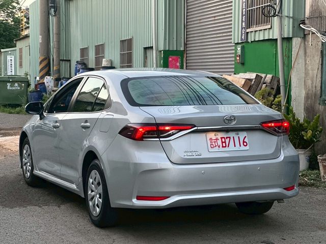 TOYOTA豐田 ALTIS  第3張相片
