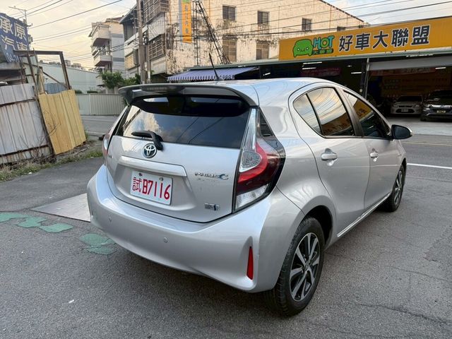 TOYOTA豐田 PRIUS C  第4張相片