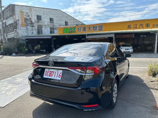 TOYOTA豐田 ALTIS  第3張相片