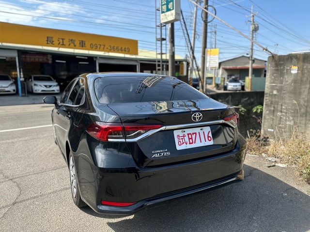TOYOTA豐田 ALTIS  第4張相片