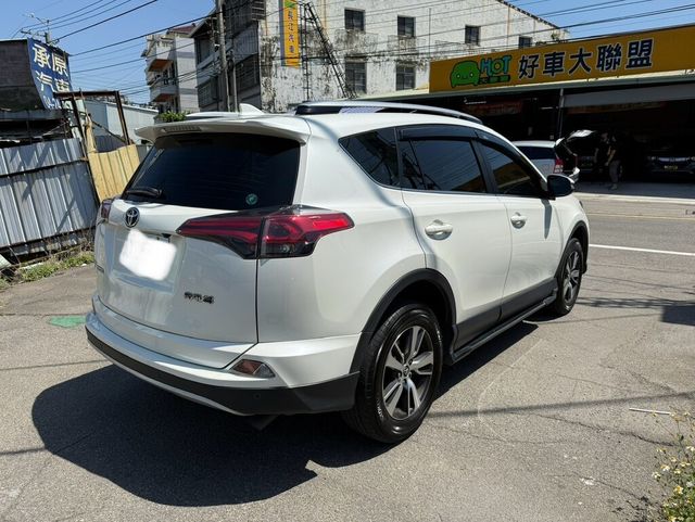 TOYOTA豐田 RAV4  第3張相片