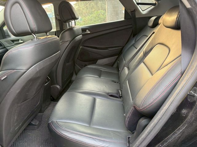 NISSAN日產 LIVINA  第2張相片