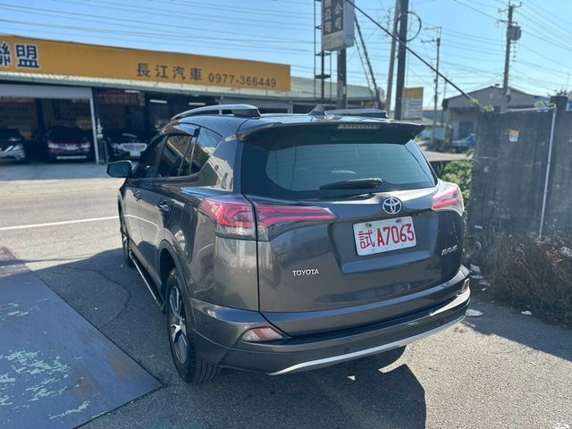 TOYOTA豐田 RAV4  第6張相片