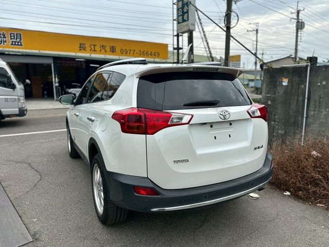 TOYOTA豐田 RAV4  第3張相片