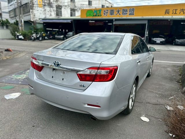TOYOTA豐田 CAMRY HYBRID  第4張相片
