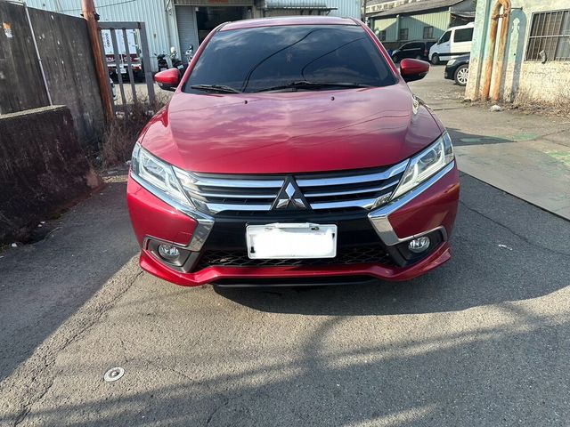 MITSUBISHI三菱 GRAND LANCER  第2張相片