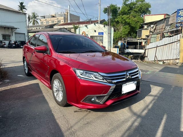 MITSUBISHI三菱 GRAND LANCER  第3張相片