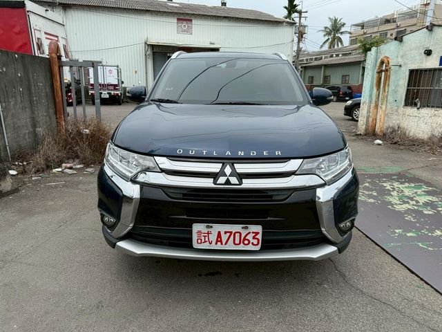 MITSUBISHI三菱 OUTLANDER  第2張相片