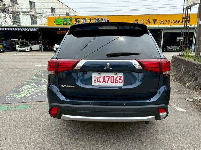 MITSUBISHI三菱 OUTLANDER  第5張相片