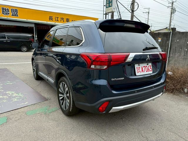 MITSUBISHI三菱 OUTLANDER  第6張相片