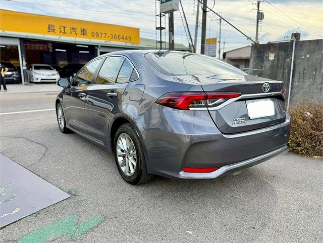 TOYOTA豐田 ALTIS  第6張相片
