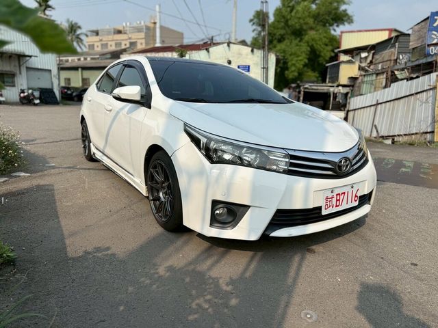 TOYOTA豐田 ALTIS  第3張相片