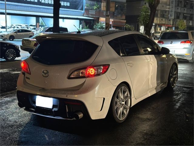 MAZDA馬自達 MAZDA 3  第3張相片