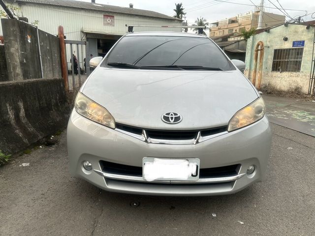 TOYOTA豐田 WISH  第2張相片