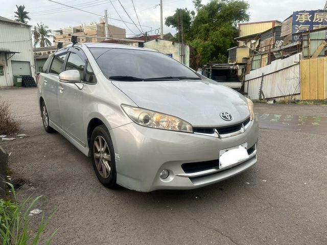 TOYOTA豐田 WISH  第3張相片